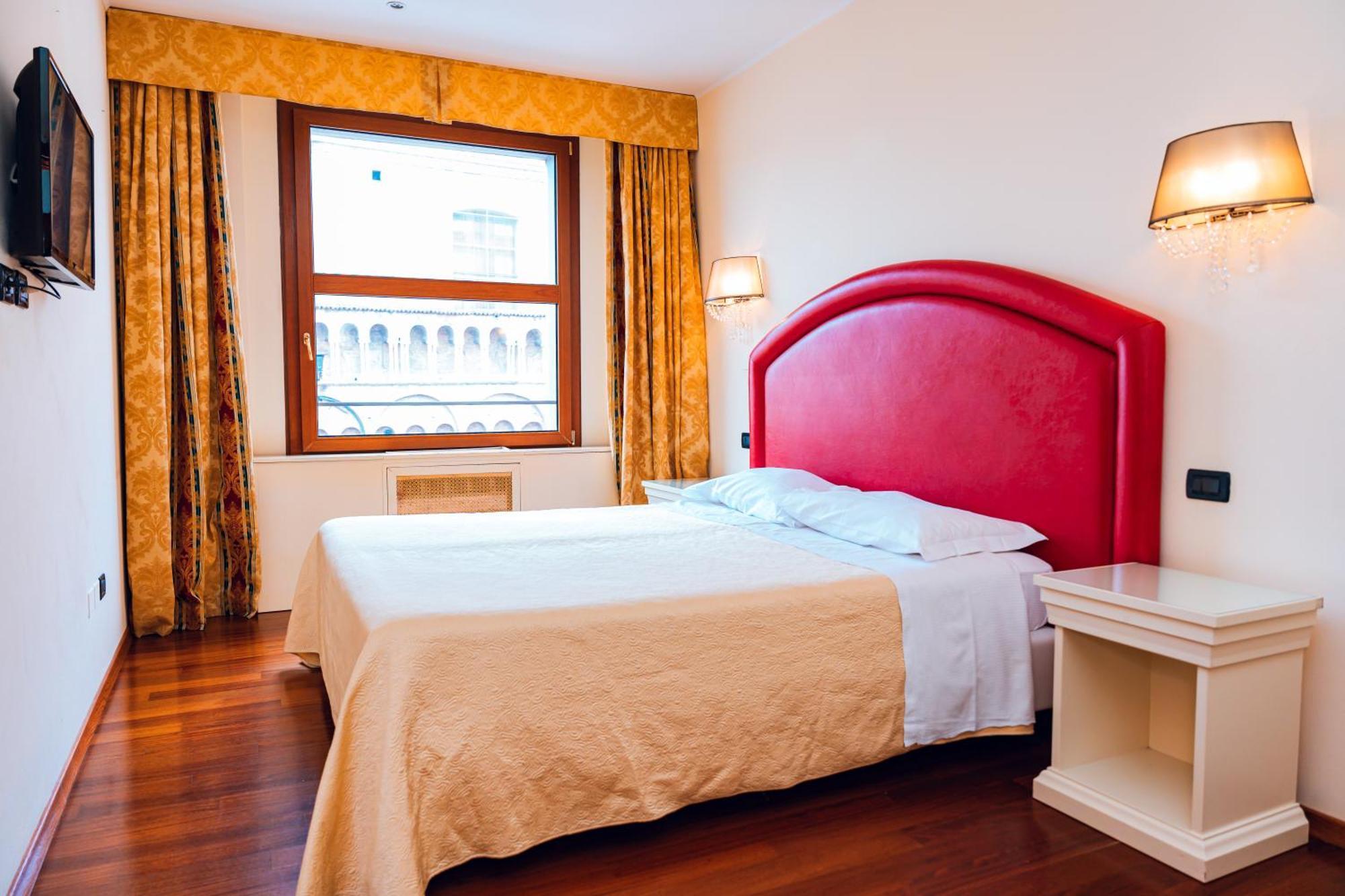 Hotel Torre Della Vittoria 1928 페라라 외부 사진